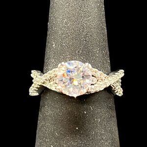 Crystal Ring Size 6 Silver Tone Base Metal Crossover Band Fashion Jewelry